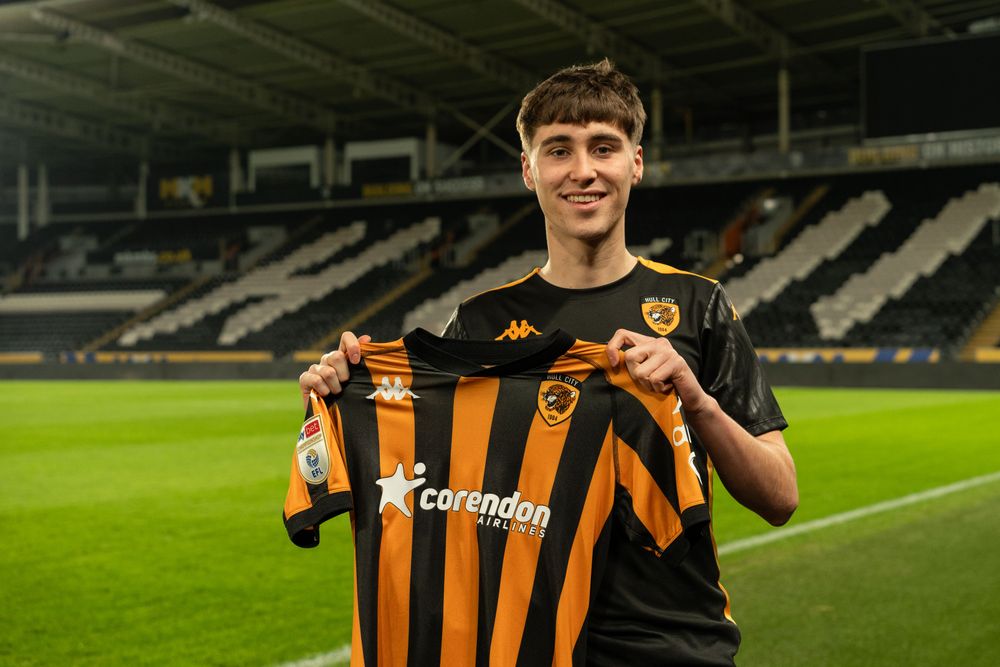 Cathal McCarthy Signing 24.25 4 Cathal McCarthy Signing 24.25 4