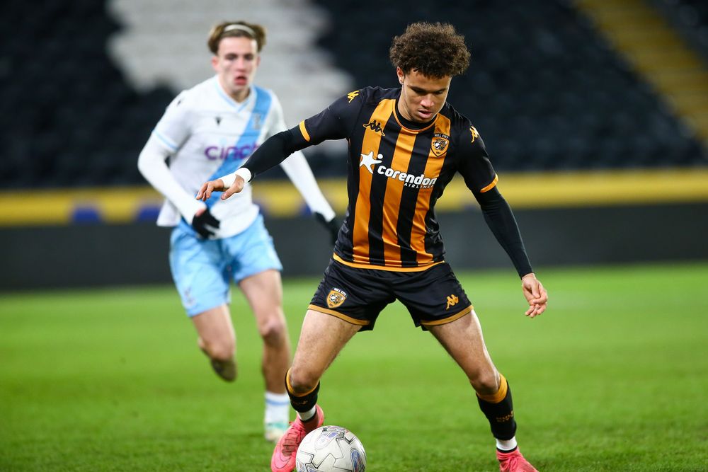 Hull City | Academy trio sign first professional contracts